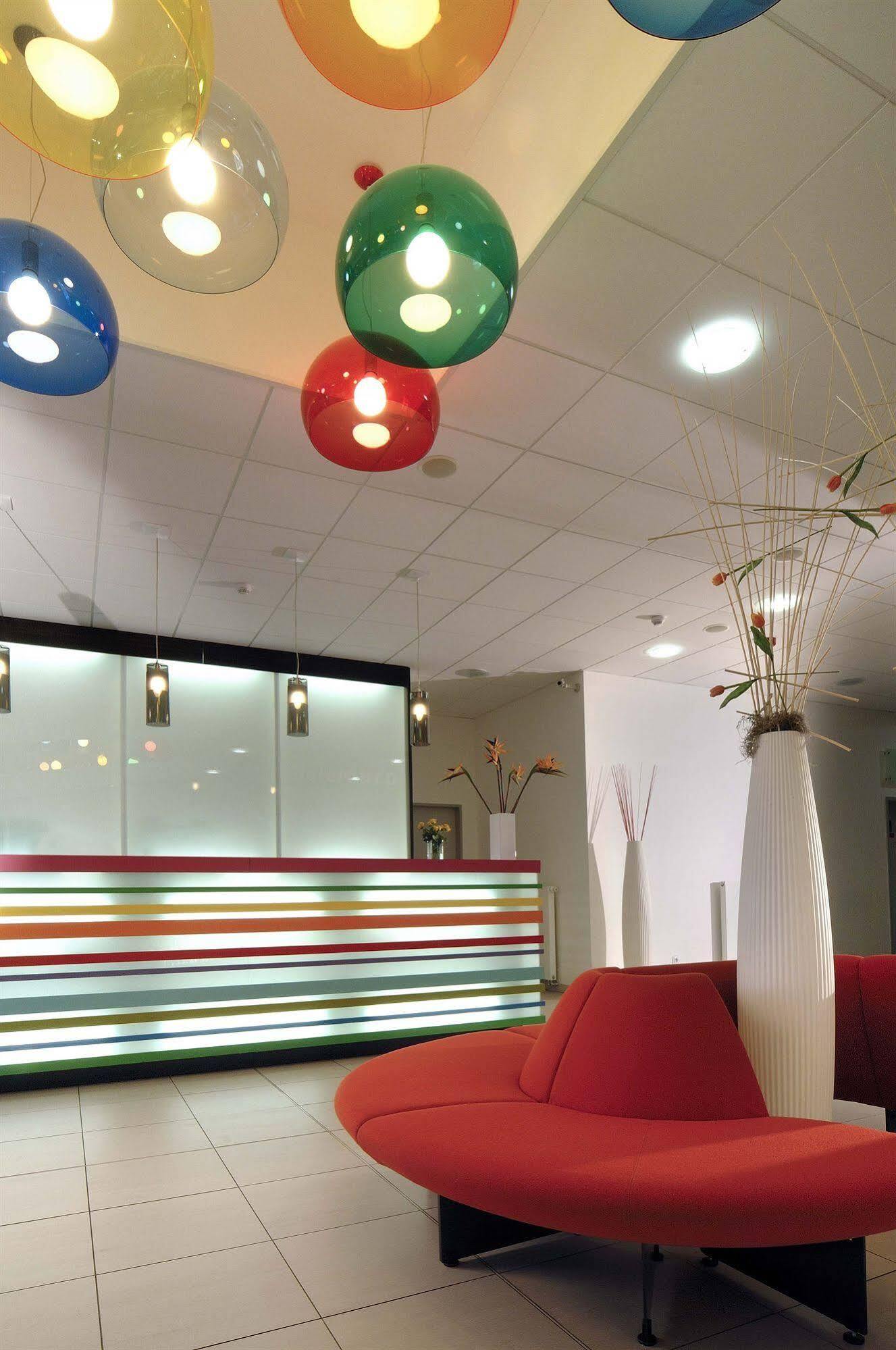 Hotel Euro Pardubice Bagian luar foto